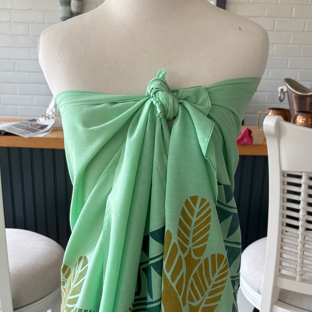 Vintage Aqua Swim Sarong/Sari with Teal and Gold Geometric Print - Picture 6 of 15